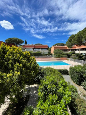 Duplex avec piscine, parking et proche des plages